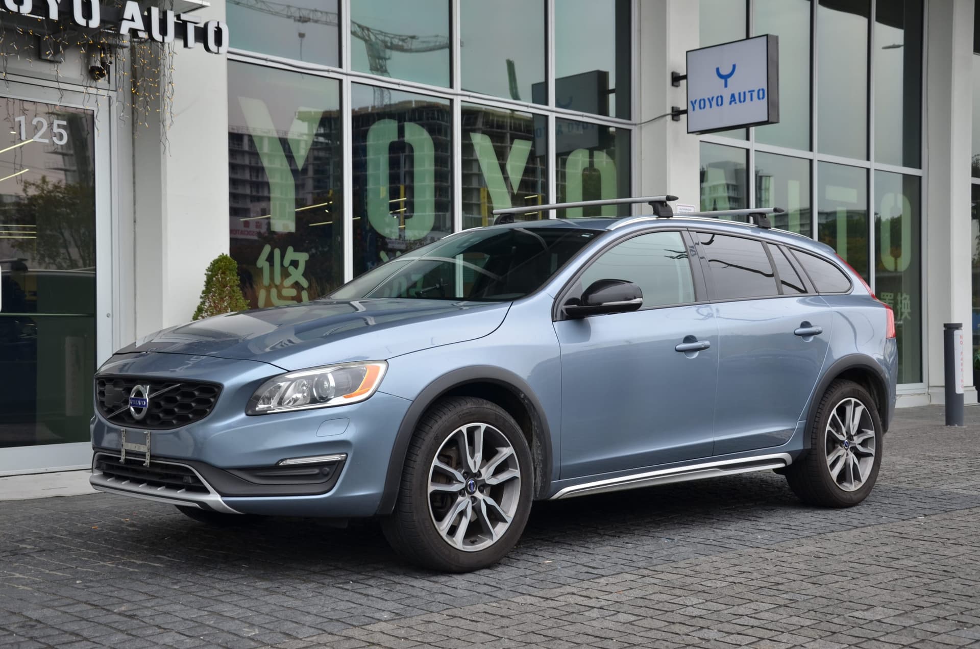 2018 Volvo V60 Cross Country T5 AWD Premier