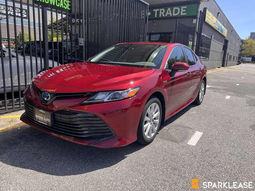 2019 Toyota  Camry  Hybrid LE Auto 