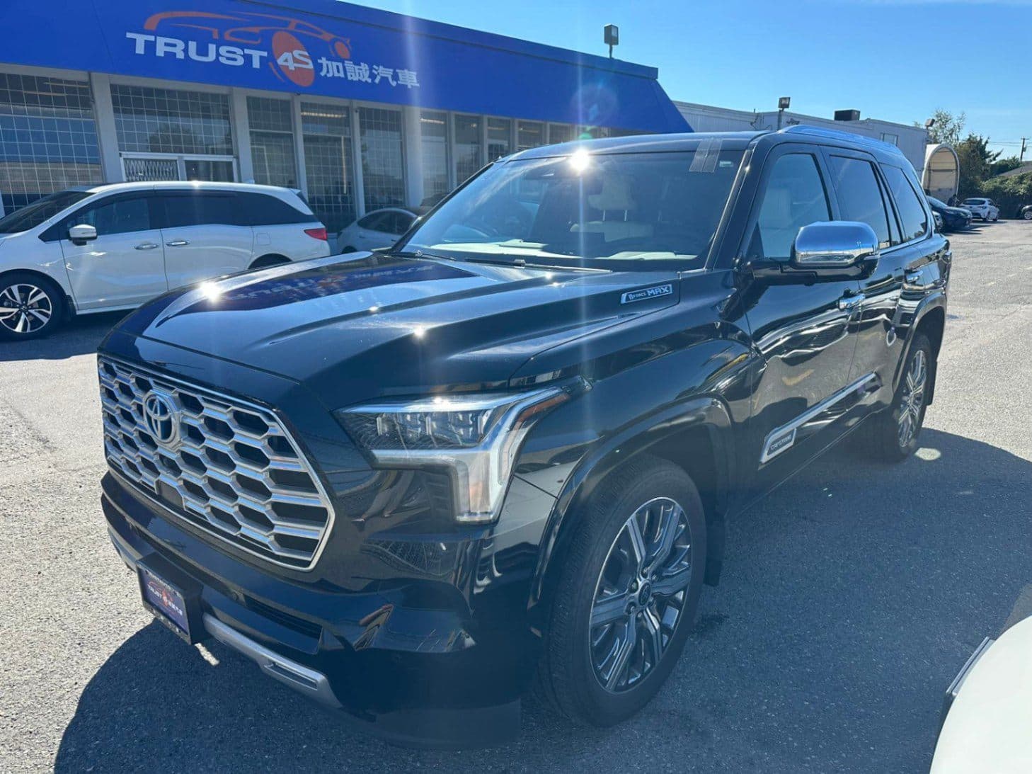 2023 Toyota Sequoia sequoia awd/Free Accident/Local Car
