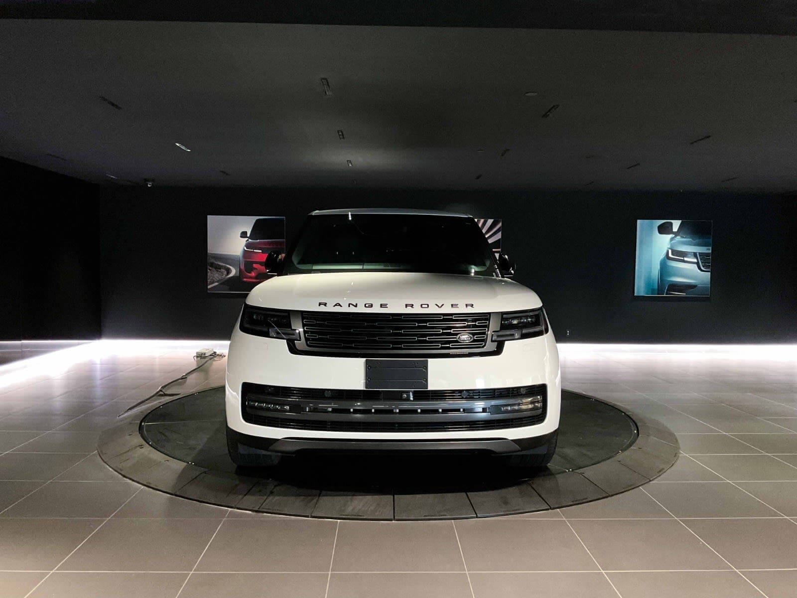 2024 Land Rover Range Rover SE