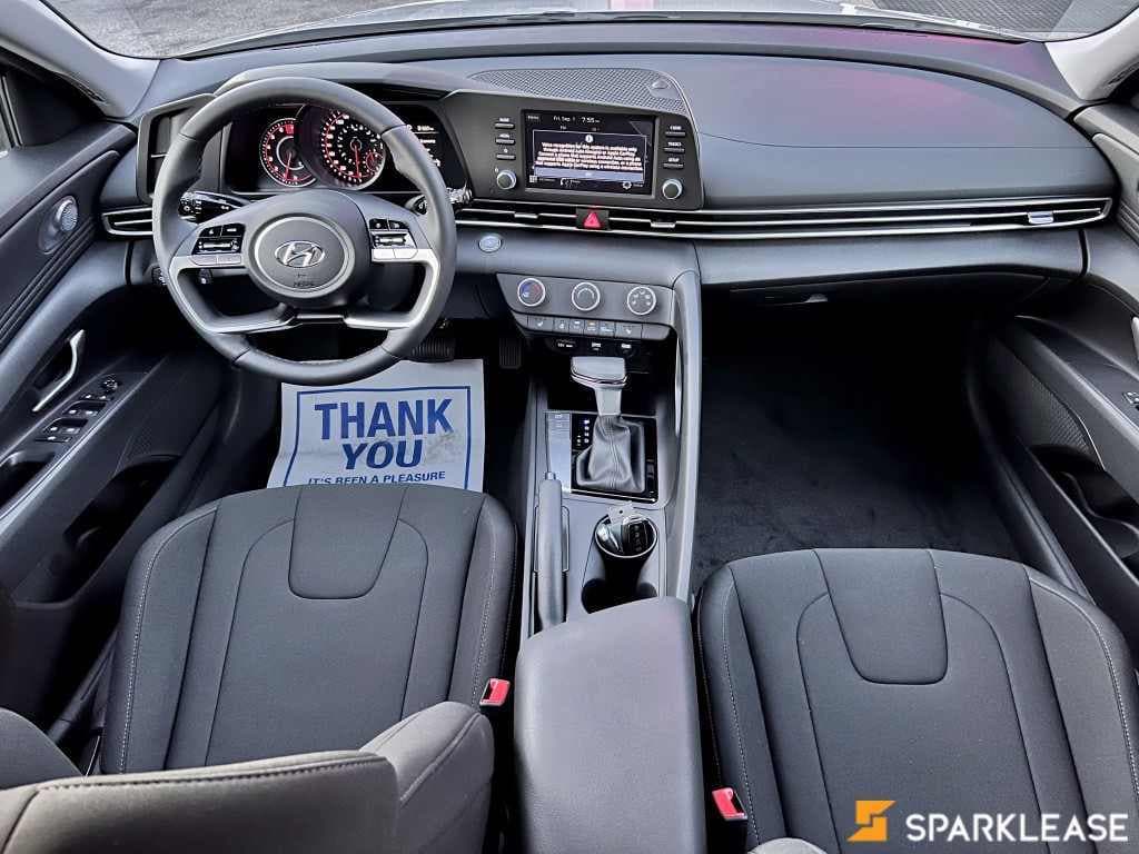 2023 Hyundai  Elantra  Preferred IVT 