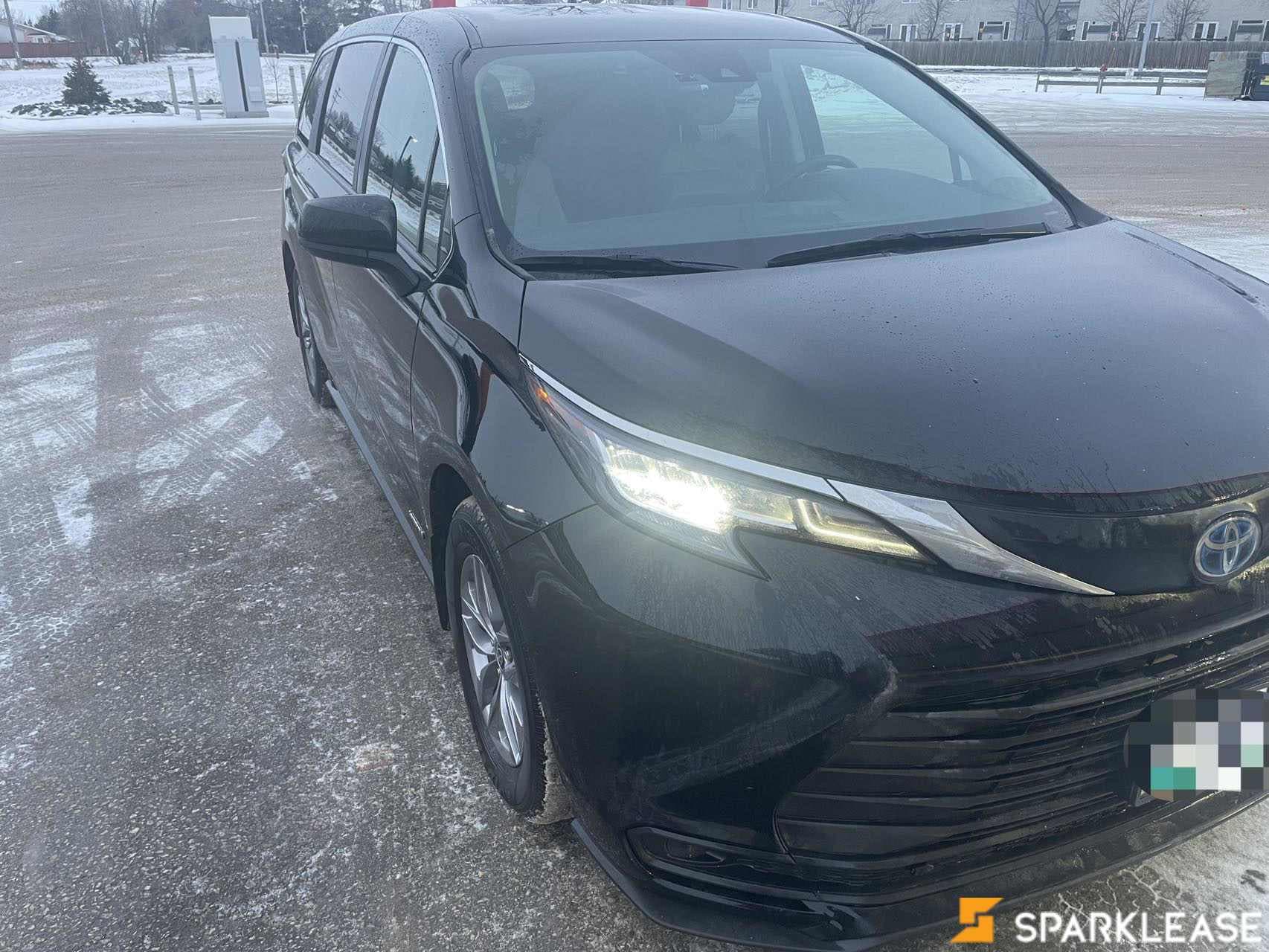 2021 Toyota Sienna LE 8-Passenger AWD