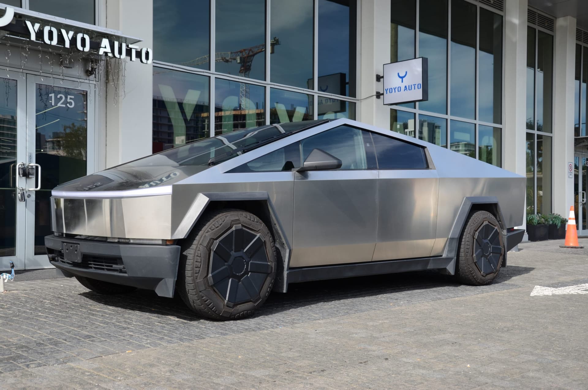 2024 Tesla Cybertruck AWD