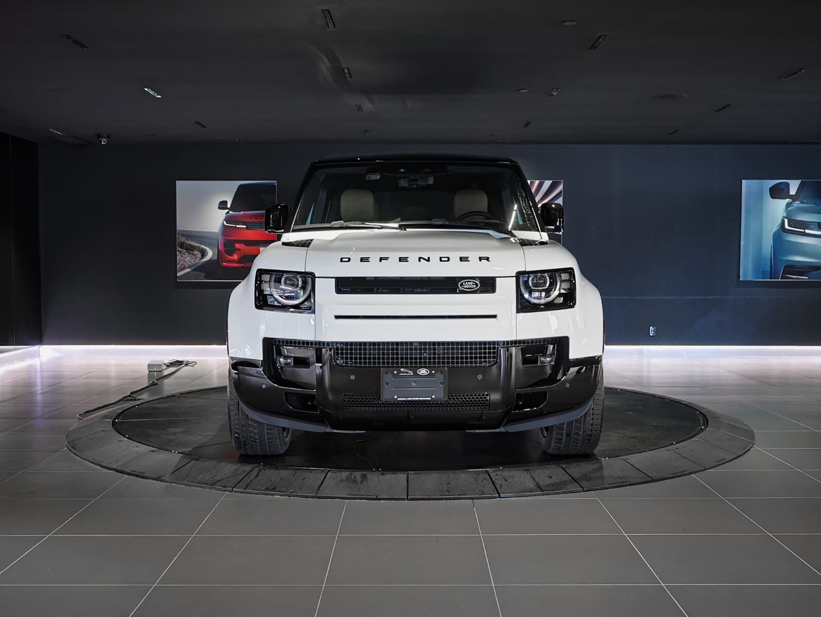 2026 Land Rover Defender X-Dynamic SE