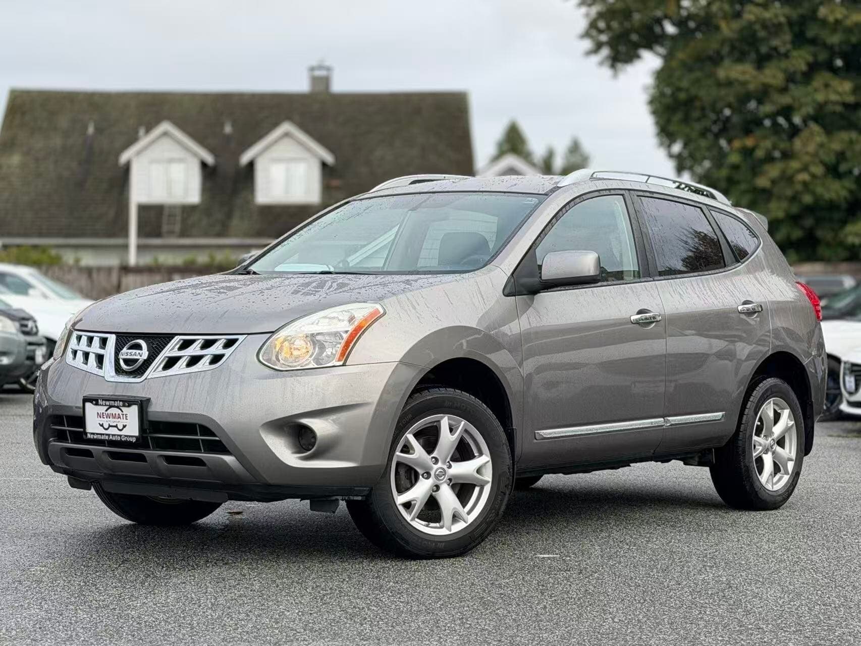 2011 Nissan Rogue SV. LOCAL BC VEHICLE. RUNS GREAT.