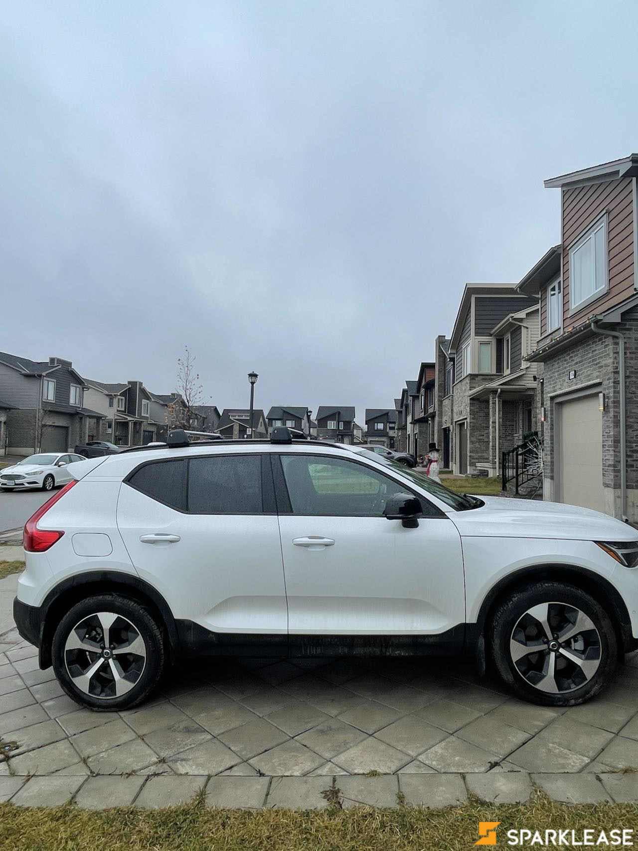 2023 Volvo XC40 B5 AWD Ultimate Bright Theme