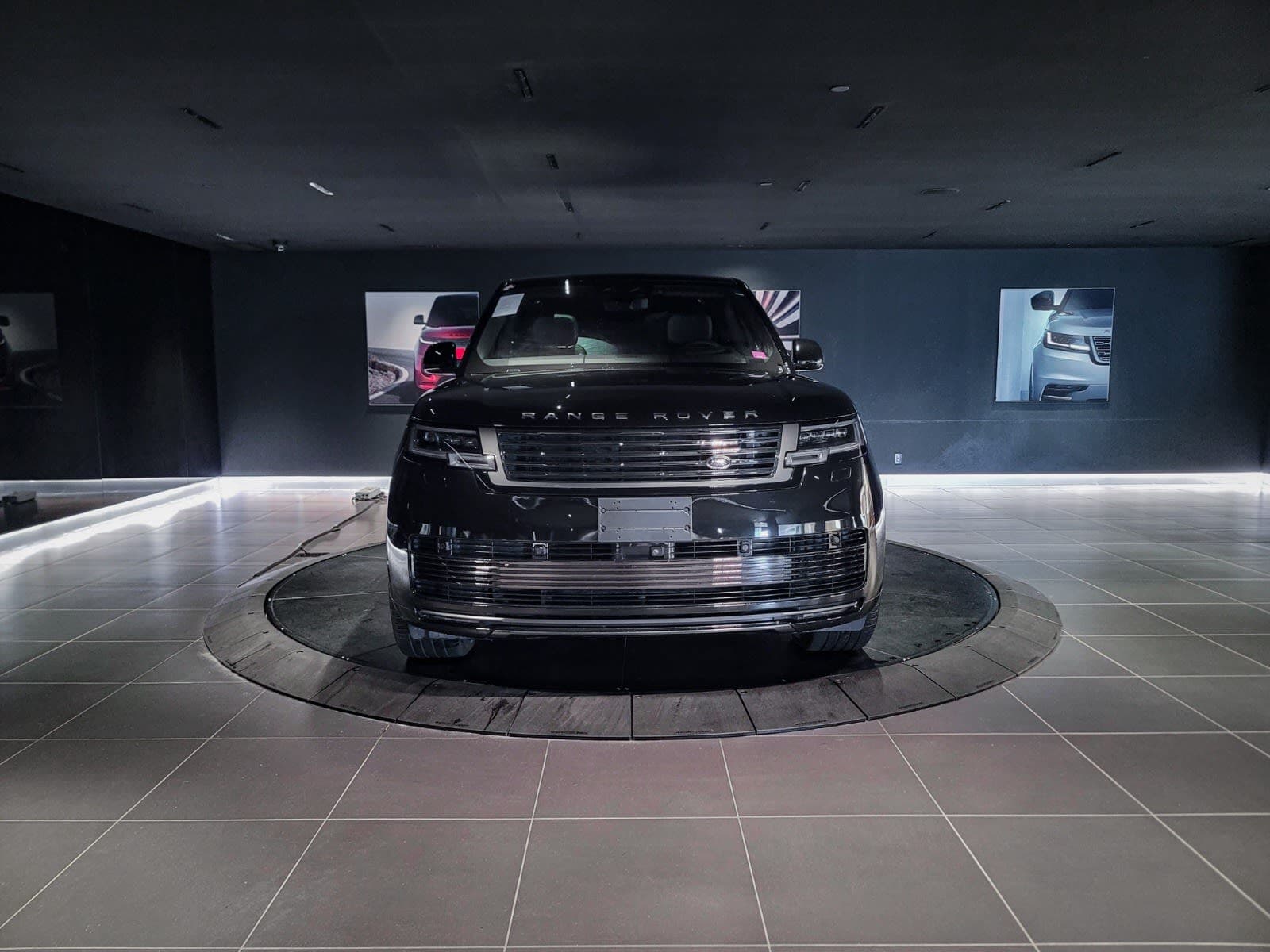 2023 Land Rover Range Rover SV