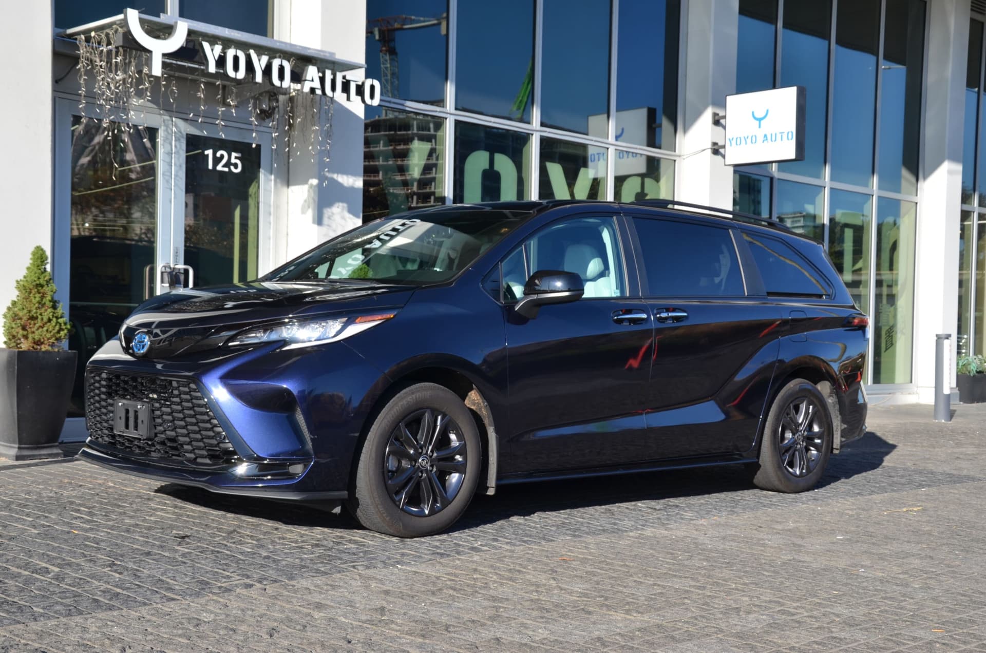 2025 Toyota Sienna XSE 7-Passenger AWD