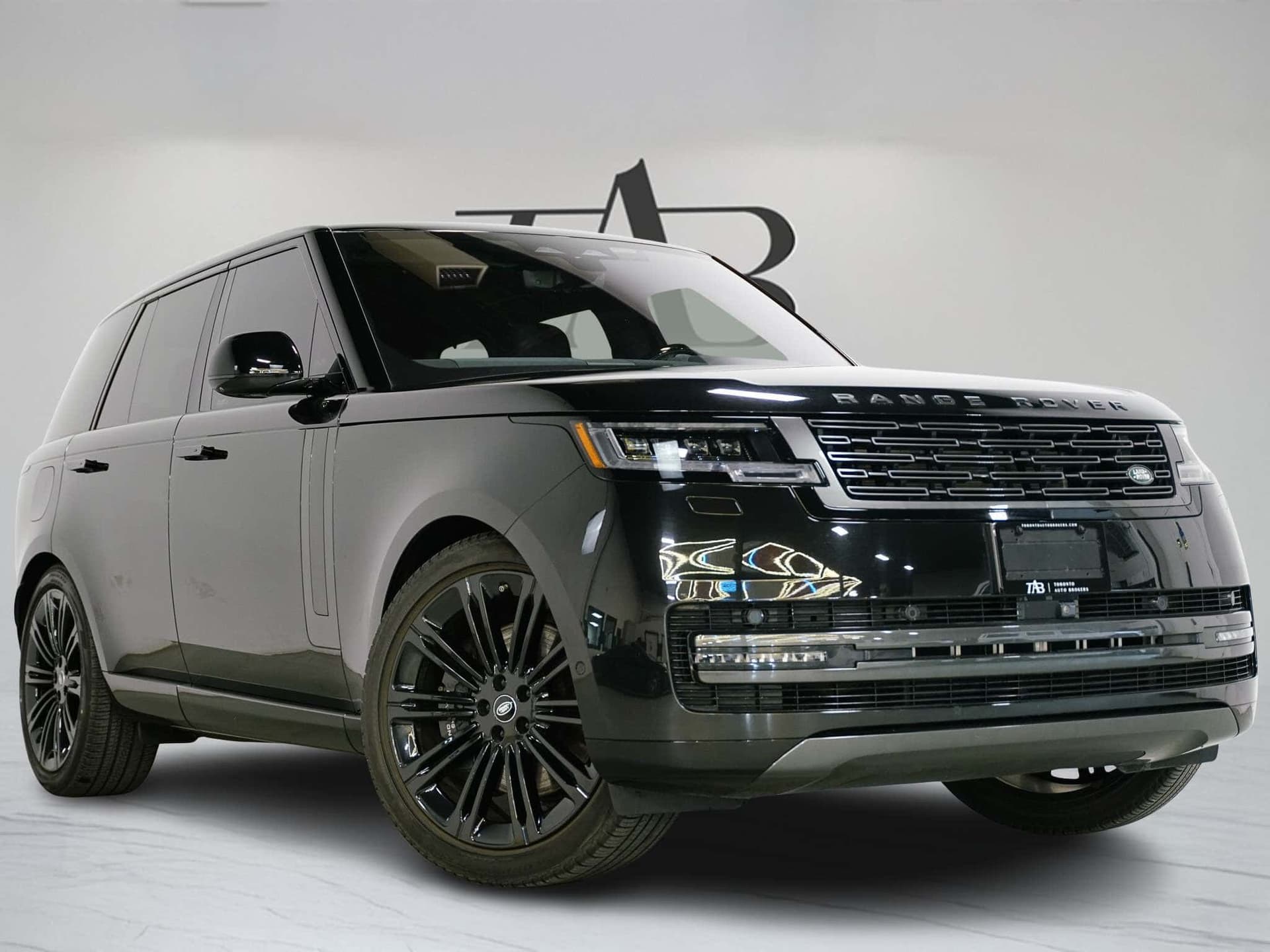 2023 Land Rover Range Rover P530 SE