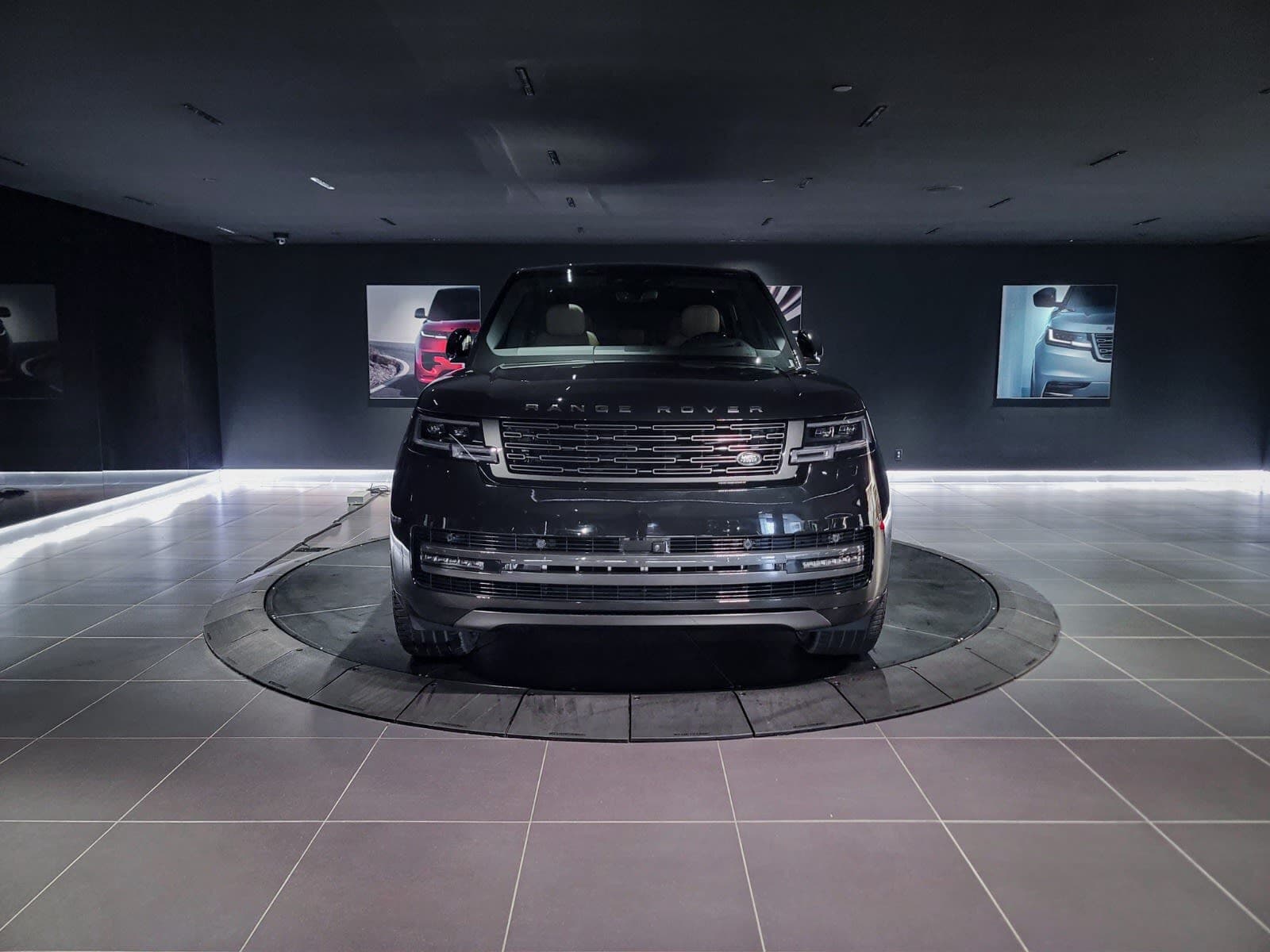 2026 Land Rover Range Rover SE