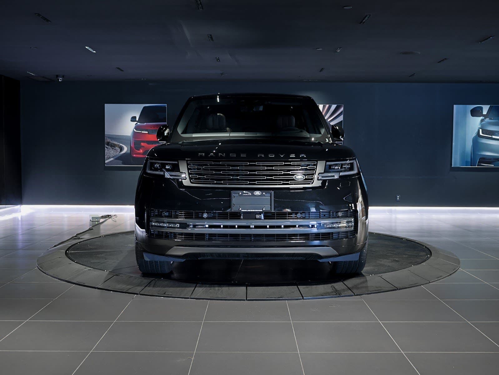 2026 Land Rover Range Rover SE