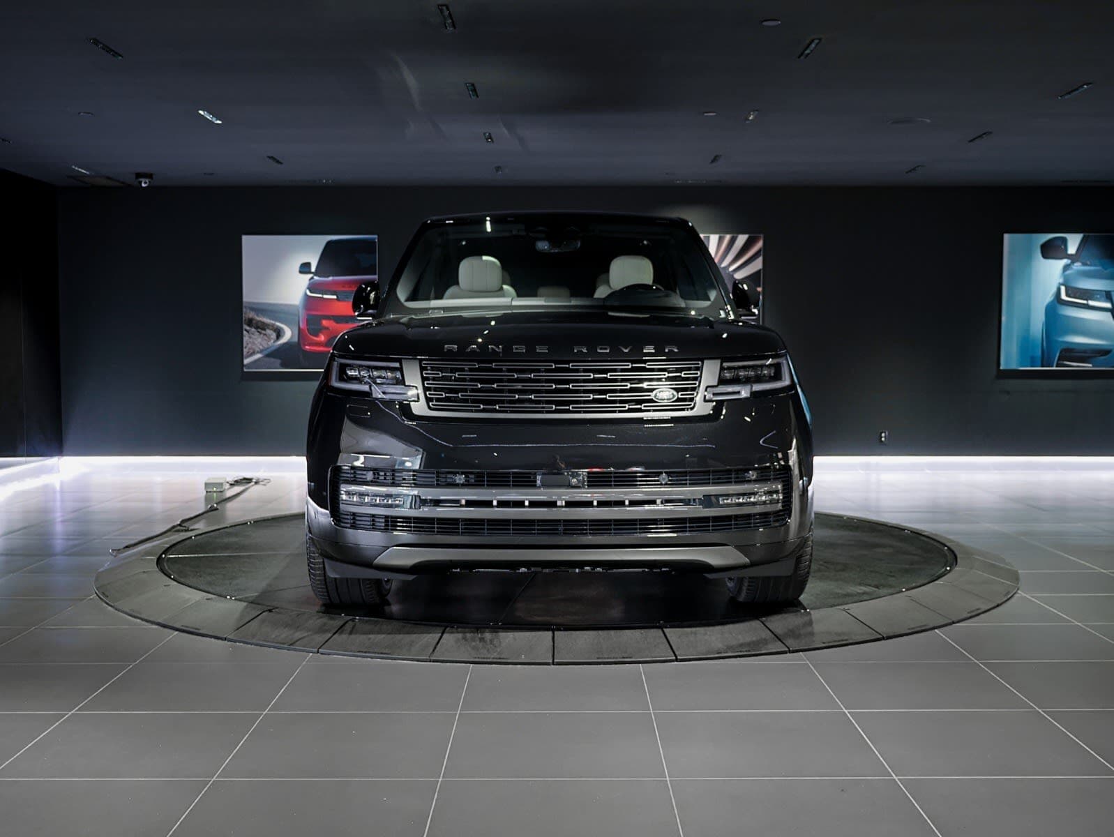 2027 Land Rover Range Rover SE