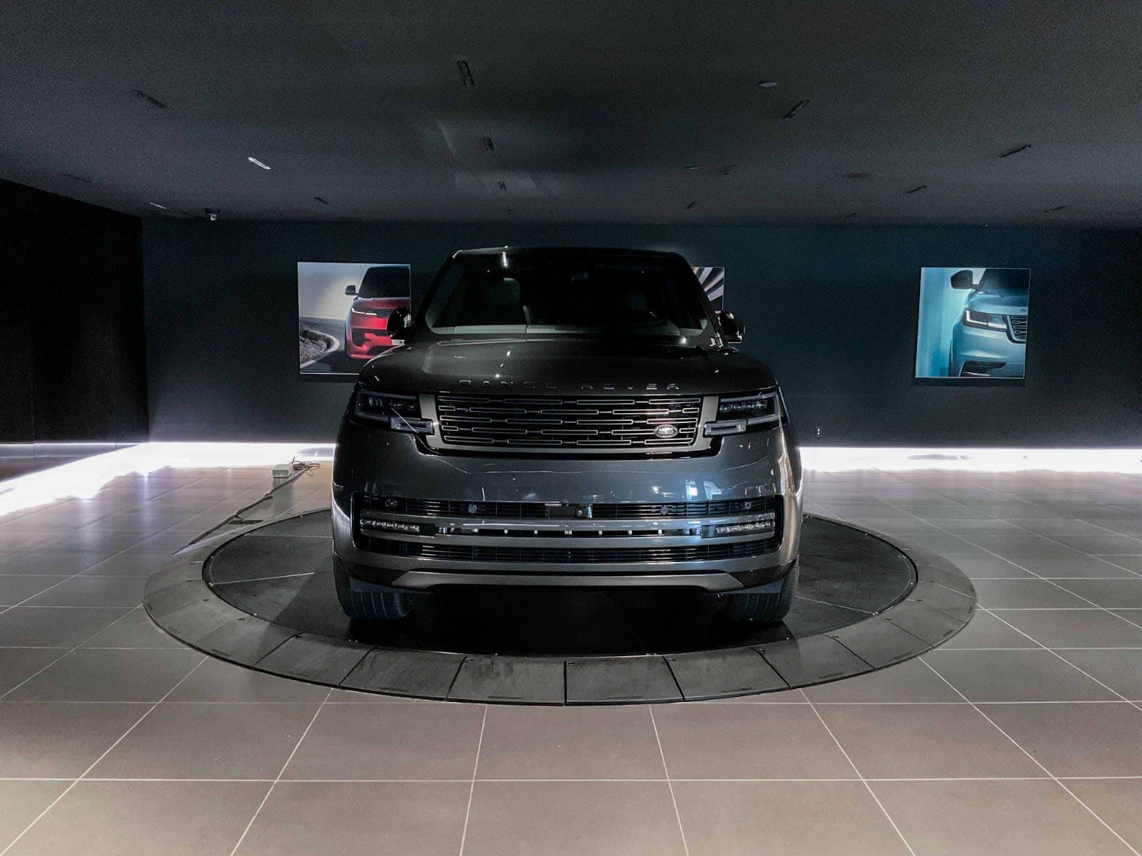 2026 Land Rover Range Rover SE