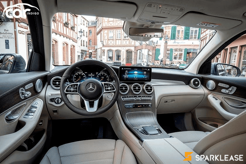 2021 Mercedes-Benz GLC300
