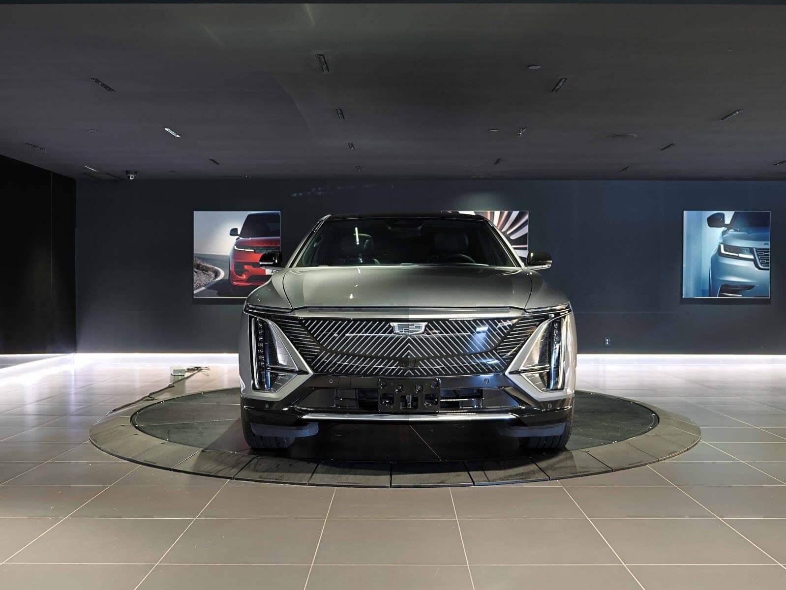 2024 Cadillac LYRIQ Tech