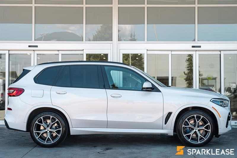 2022 BMW X5 xDrive40i M-Package Sports S...