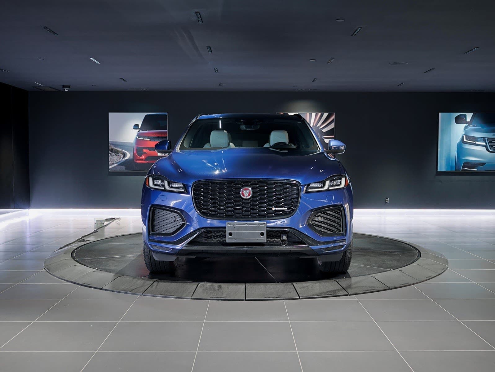 2023 Jaguar F-PACE R-Dynamic S