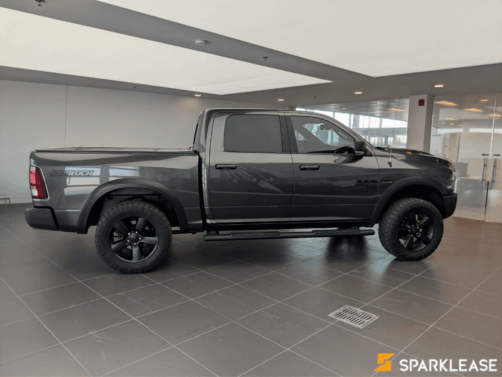 2019 Ram 1500 Classic SLT 4x4 Crew Cab
