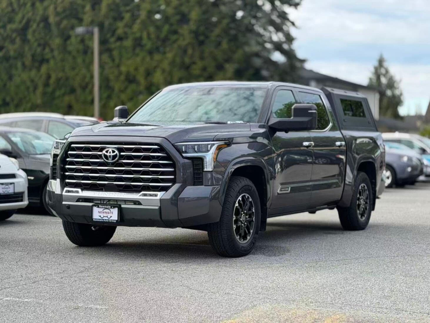 2023 Toyota Tundra Crewmax Capstone Hybrid. LOCAL BC VEHICLE. ONE OWNER. LOW KILOMETRES.