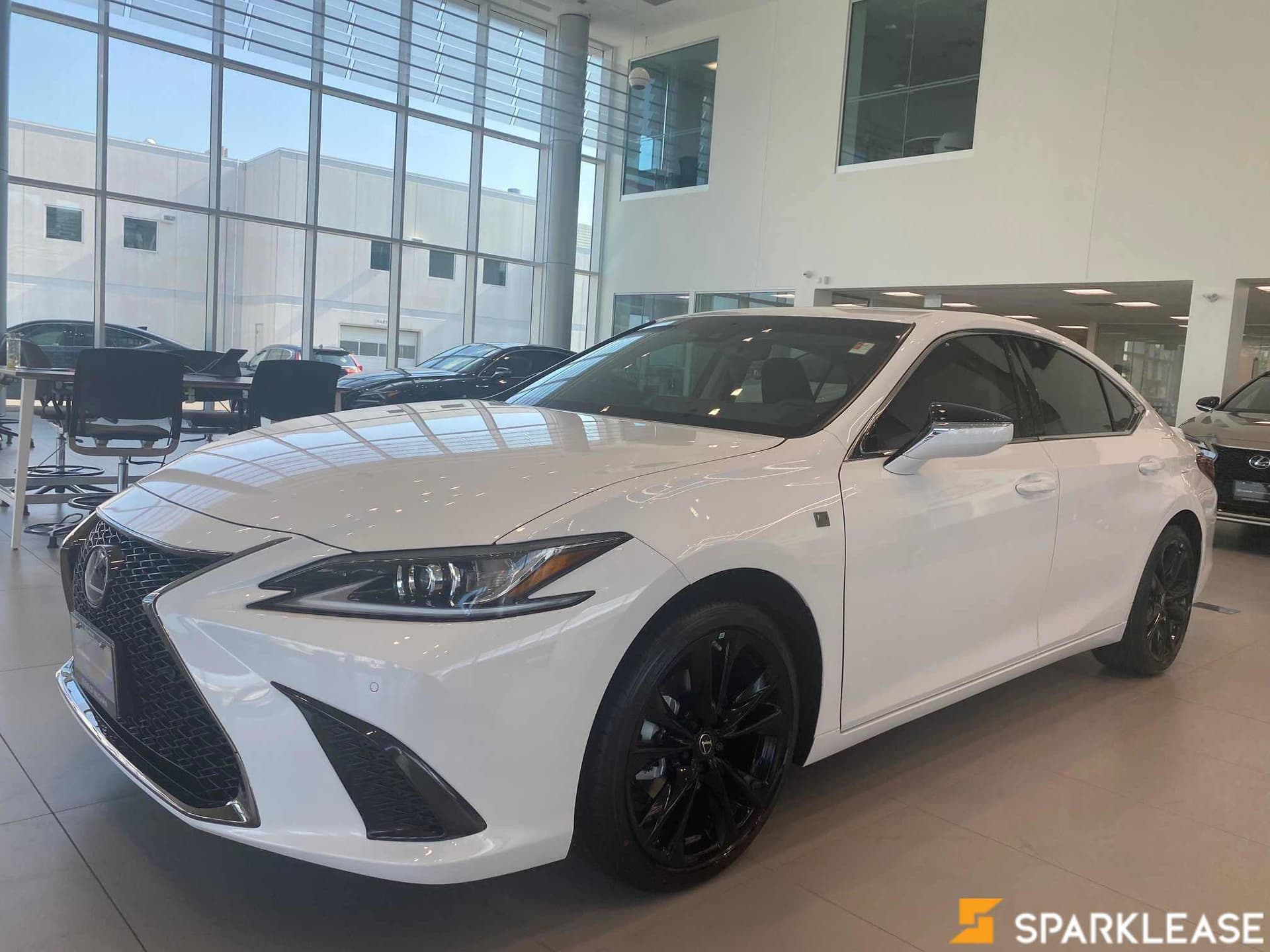 2023 Lexus ES300h Sport design 
