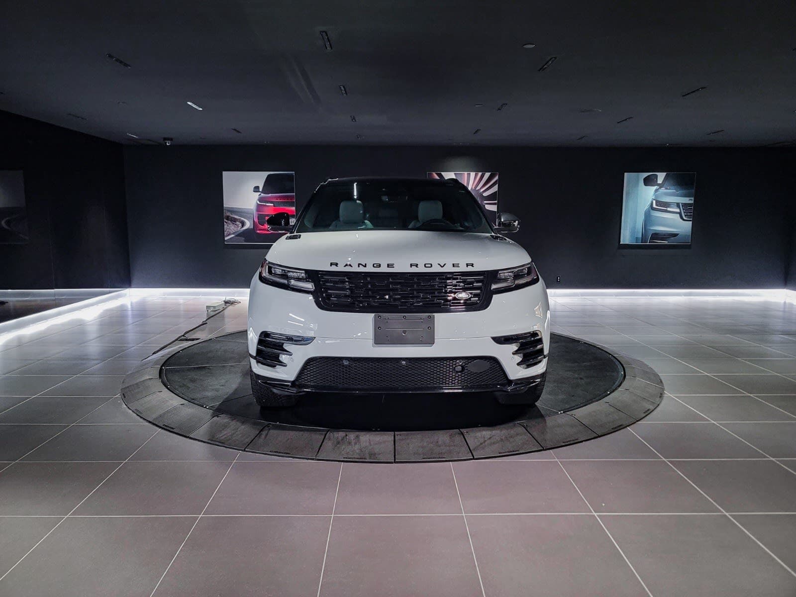 2024 Land Rover Range Rover Velar Dynamic SE