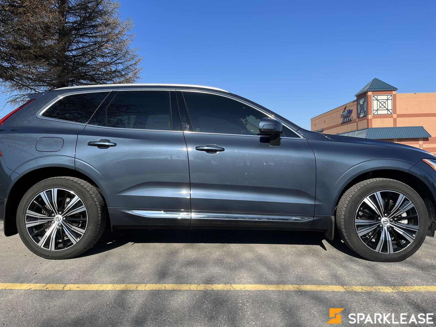 2023 Volvo XC60 B6 AWD Ultimate Bright Theme