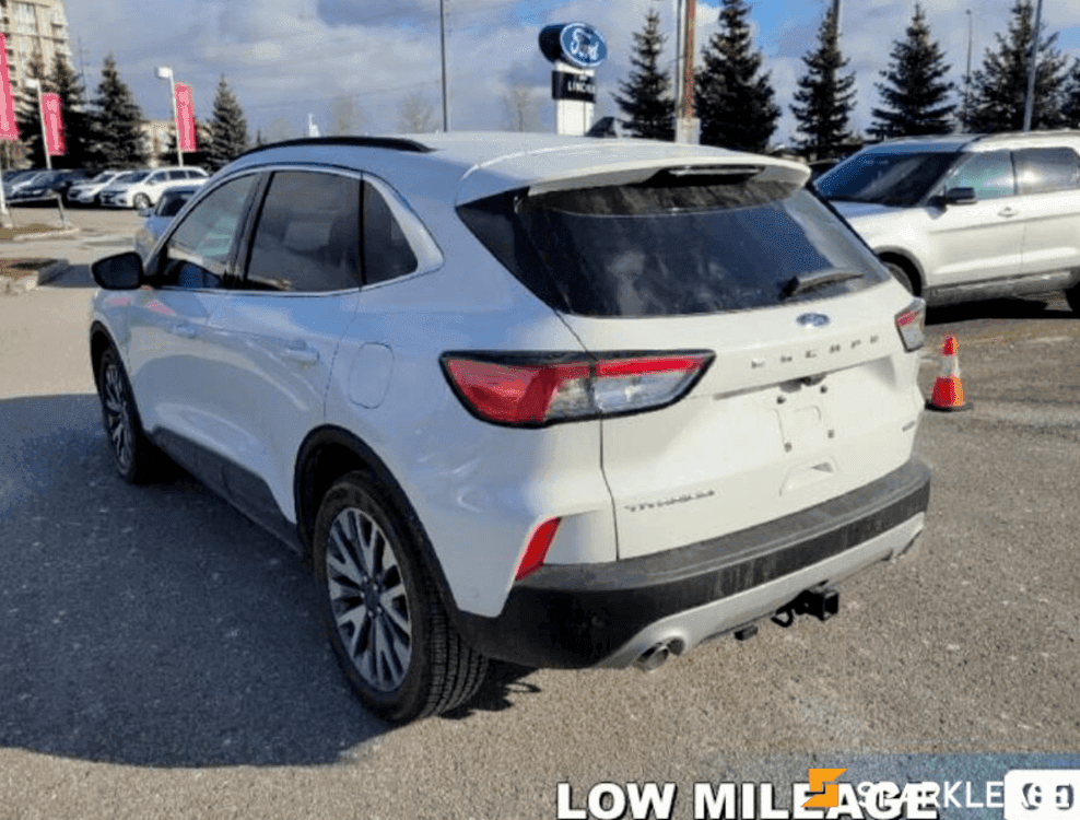 2020 Ford Escape Titanium - Leather Seat...
