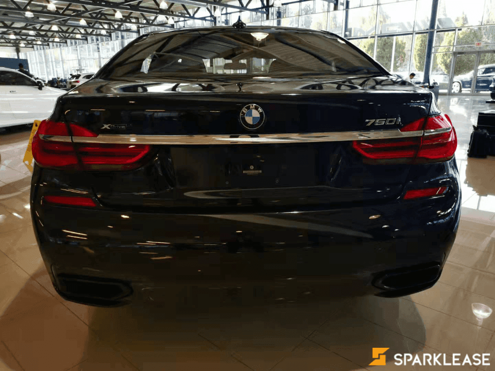 2017 BMW 750i