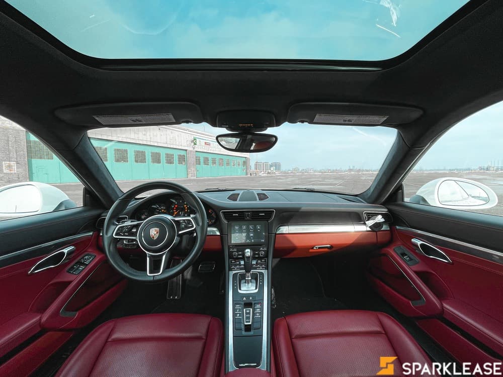 2017 Porsche 911 Carrera 4