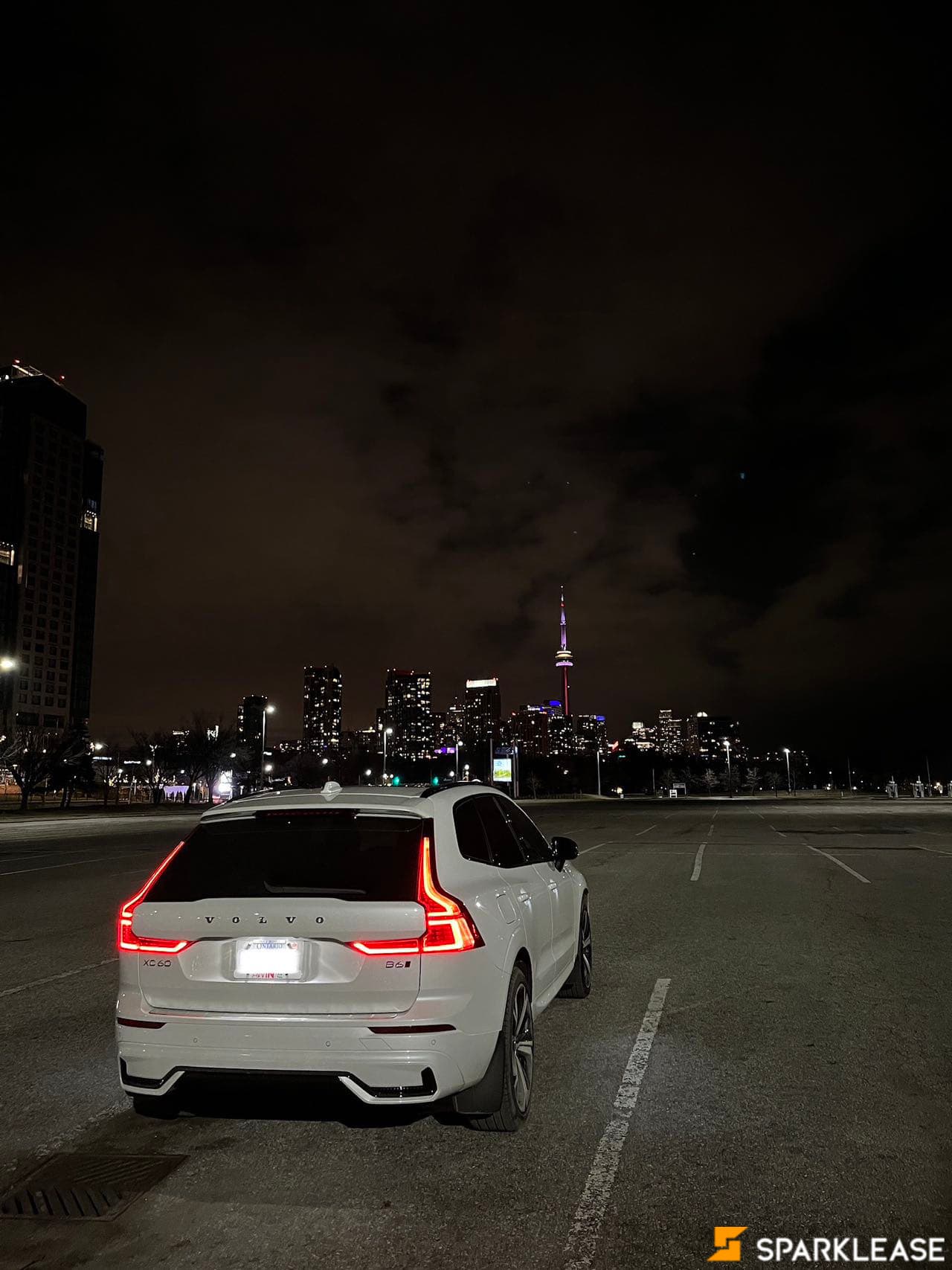 2022 Volvo XC60 B6 AWD R-Design