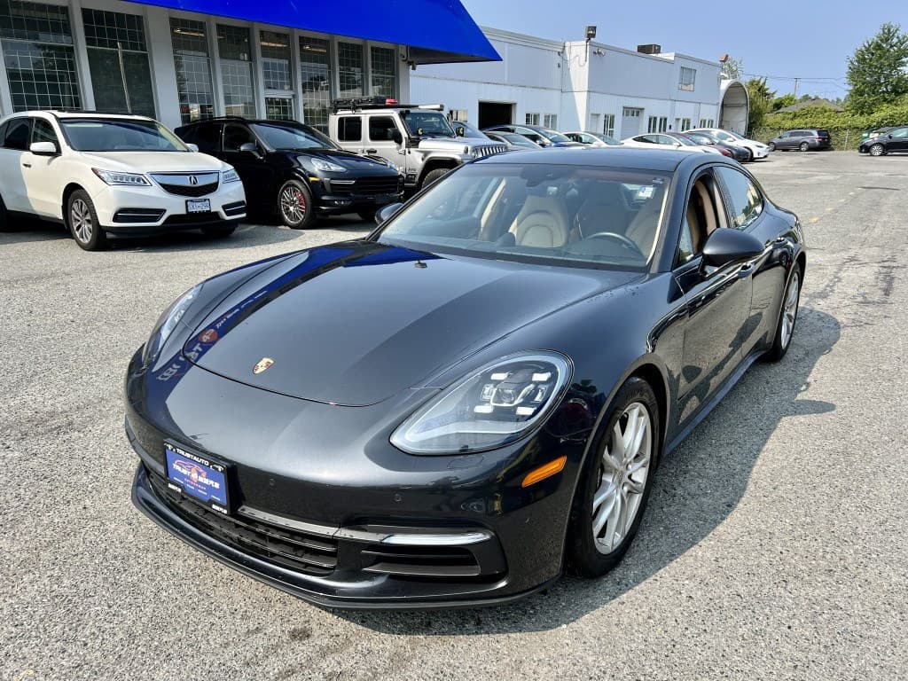 2018 Porsche Panamera 4