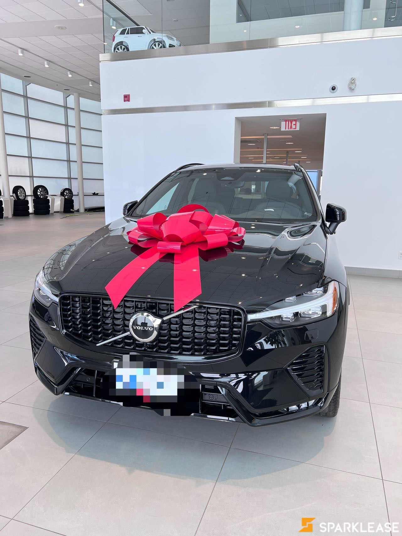 2022 Volvo XC60 B6 AWD R-Design