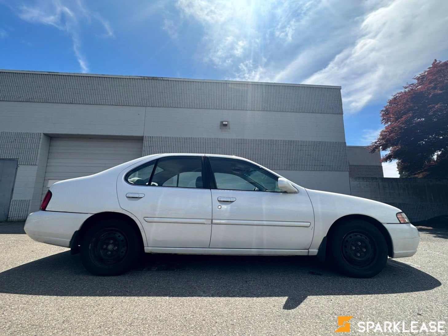 2000 Nissan Altima 4dr Sdn GLE Auto