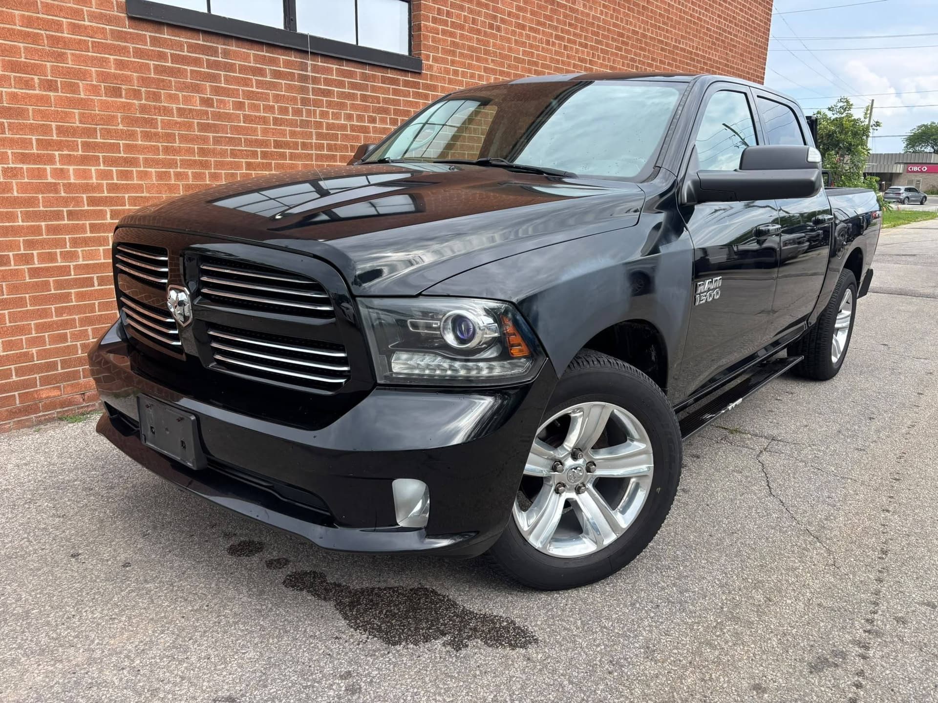 2014 Ram 1500 4WD Crew Cab 140.5" Sport