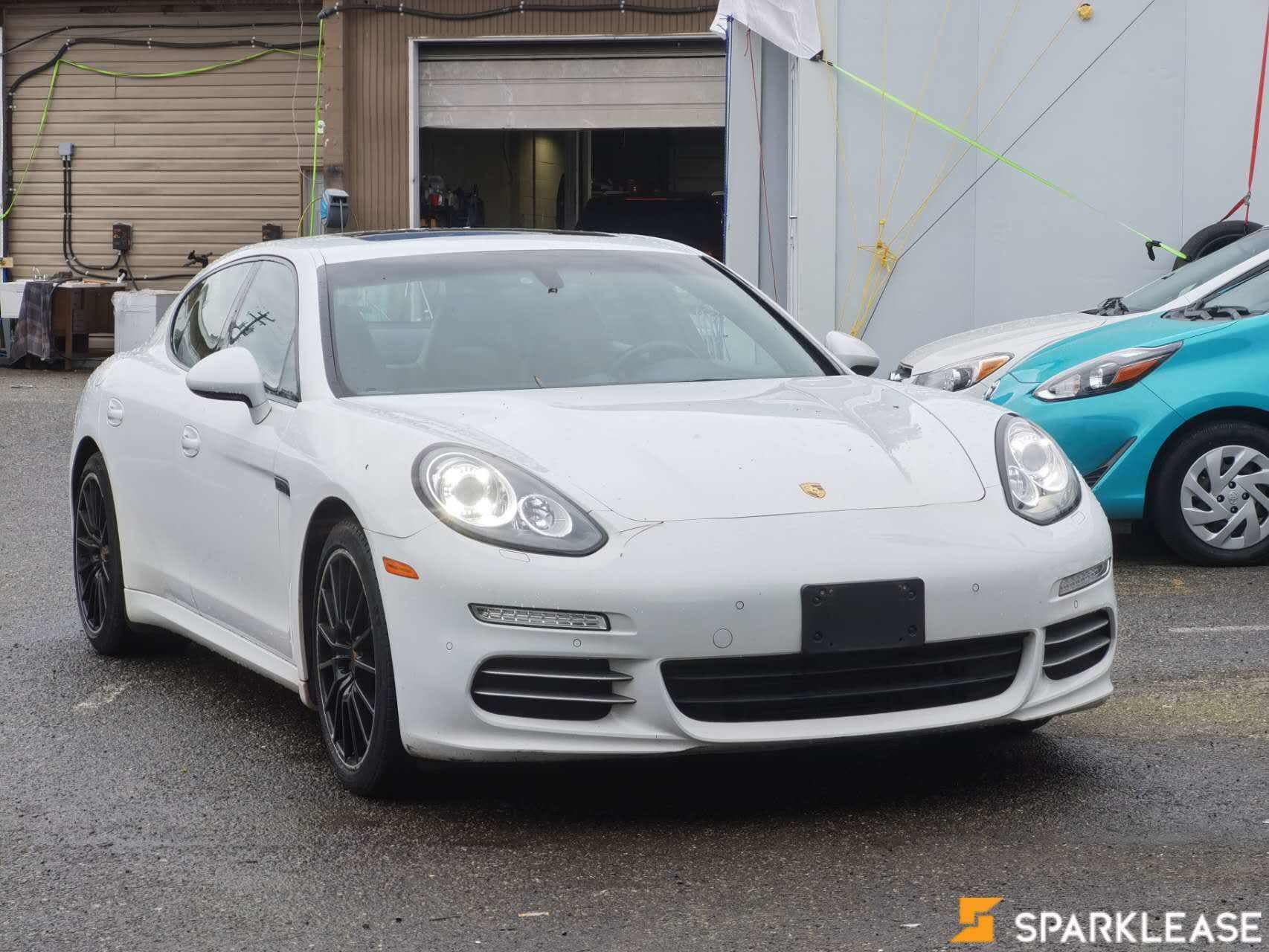 2015 Porsche Panamera 4dr HB