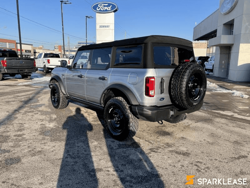 2022 Ford Bronco 4-Door Base