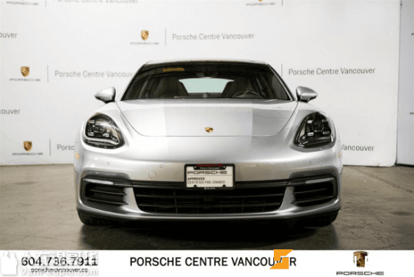 2018 Porsche Panamera 4