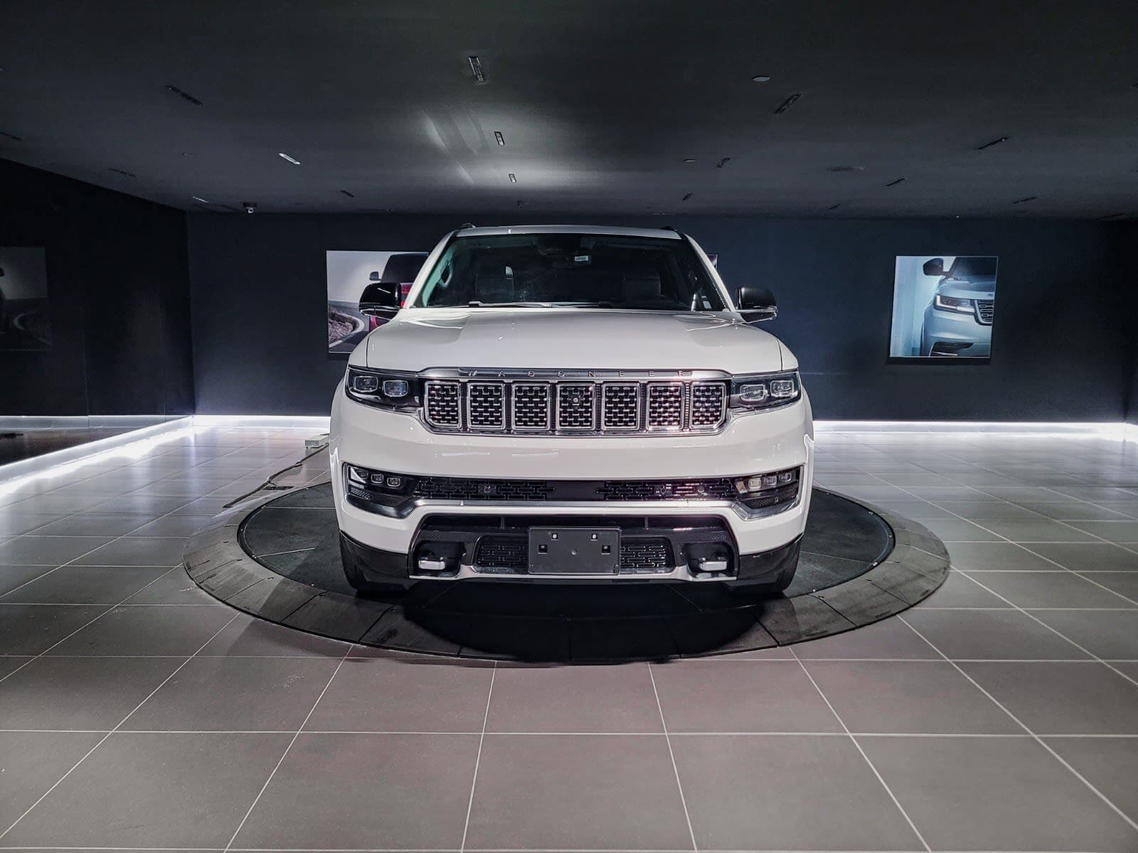 2023 Jeep Grand Wagoneer Series III