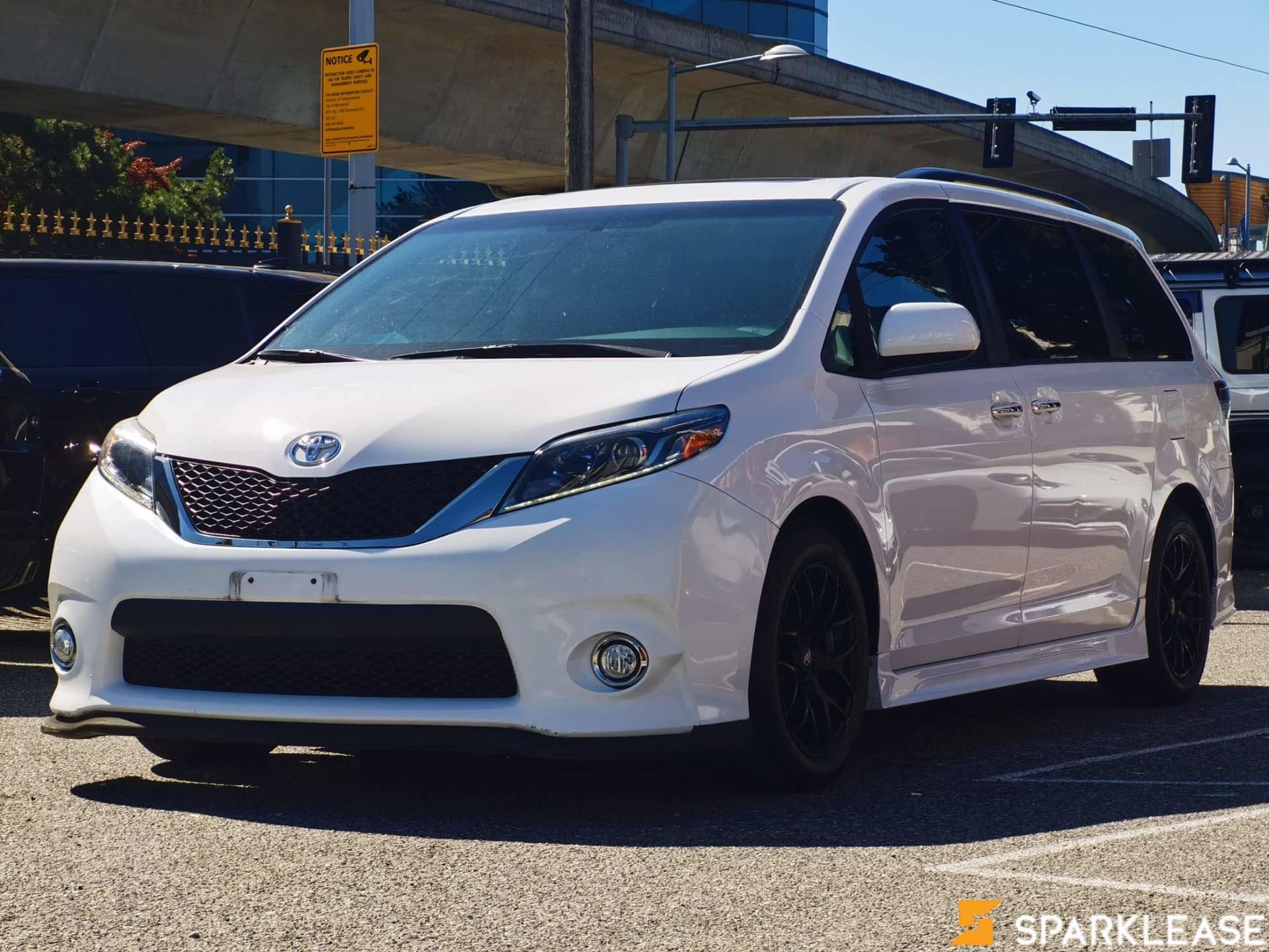 2017 Toyota Sienna 5dr SE 8-Pass FWD