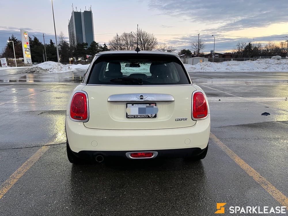 2016 MINI Cooper 5 door