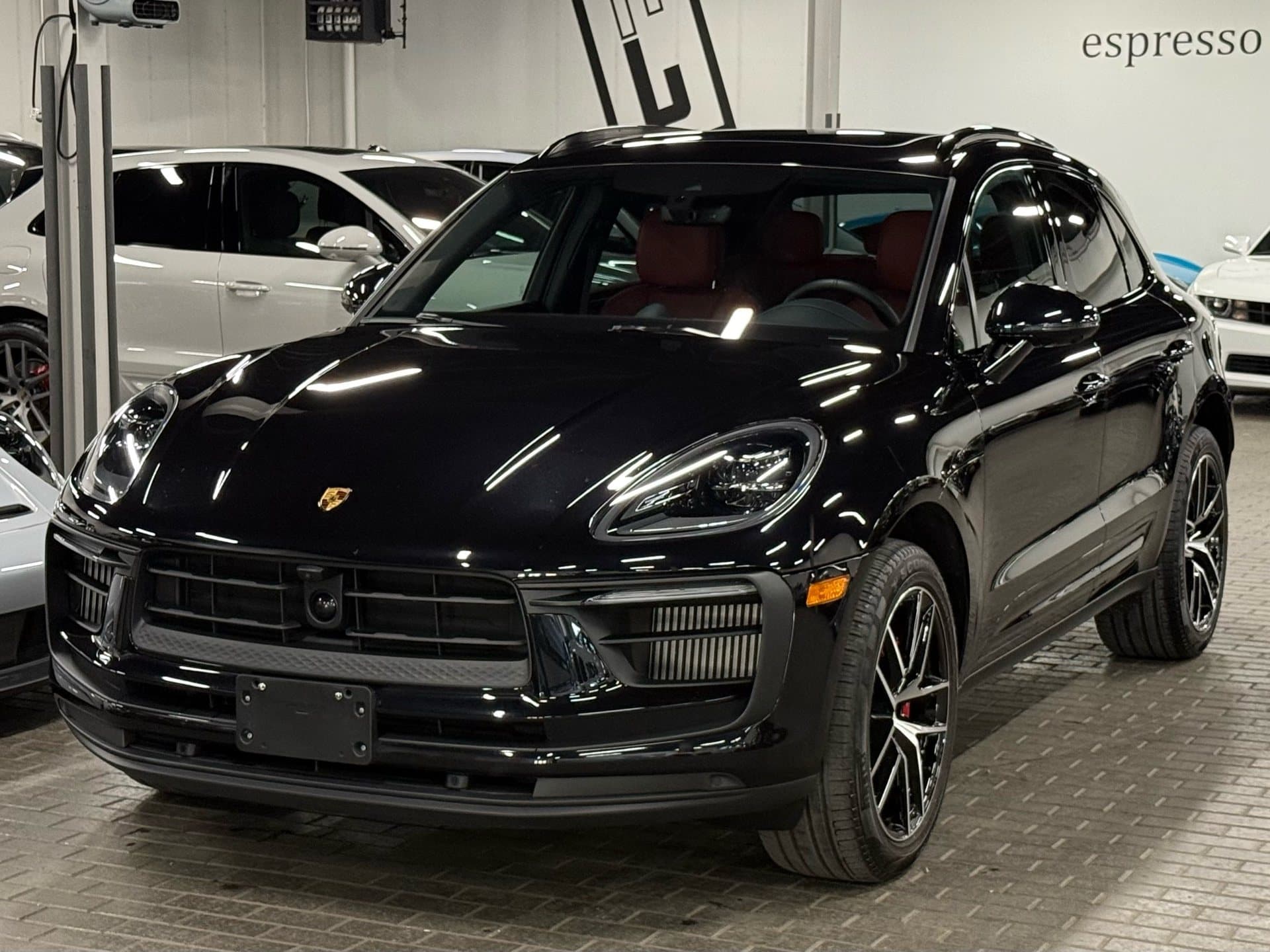 2024 Porsche Macan S | PREMIUM PLUS PACKAGE