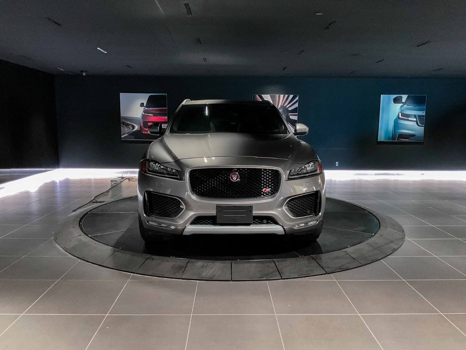 2018 Jaguar F-PACE S