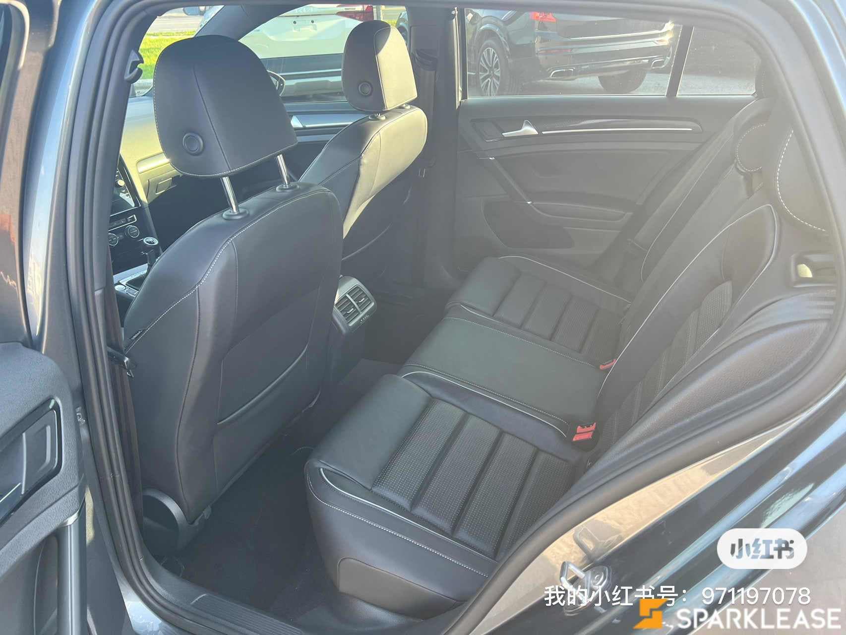2018 Volkswagen  Golf R  5-door Manual 