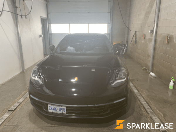 2018 Porsche Panamera 4s 联系微信号a13806598683