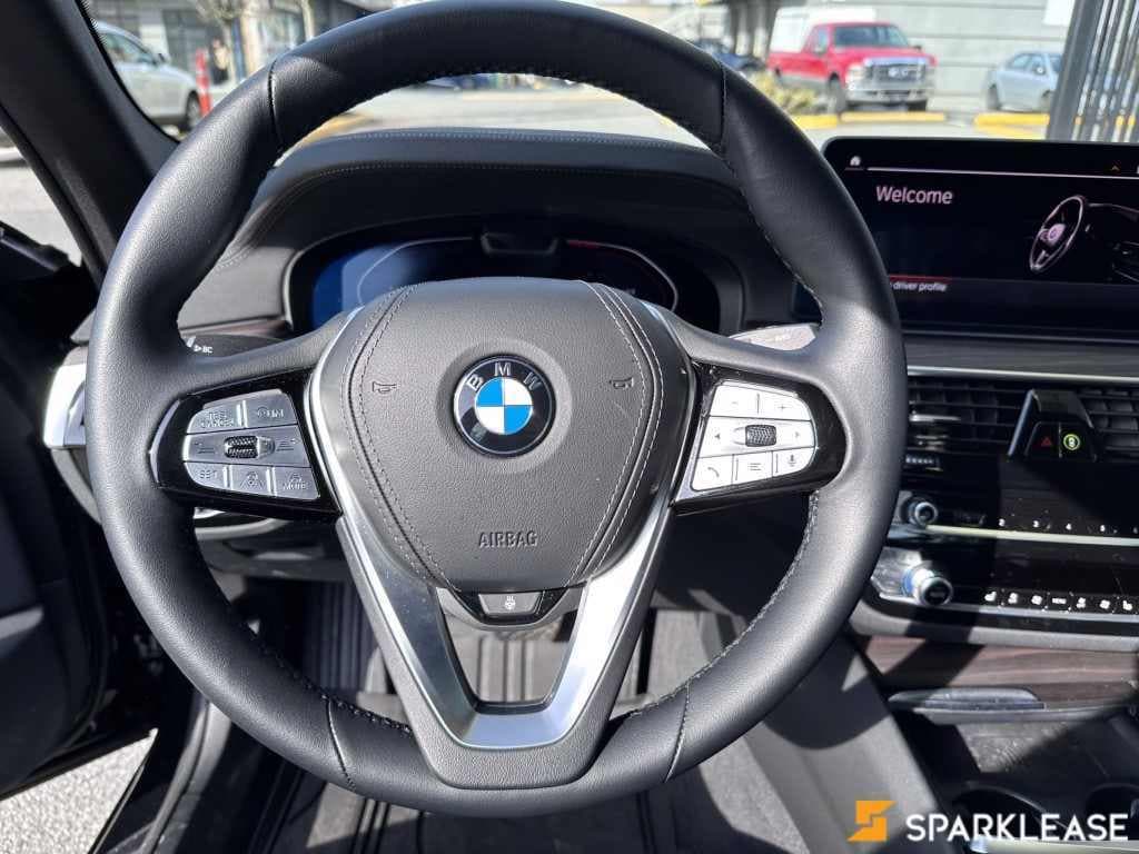 2022 BMW 5 Series 530i xDrive Sedan