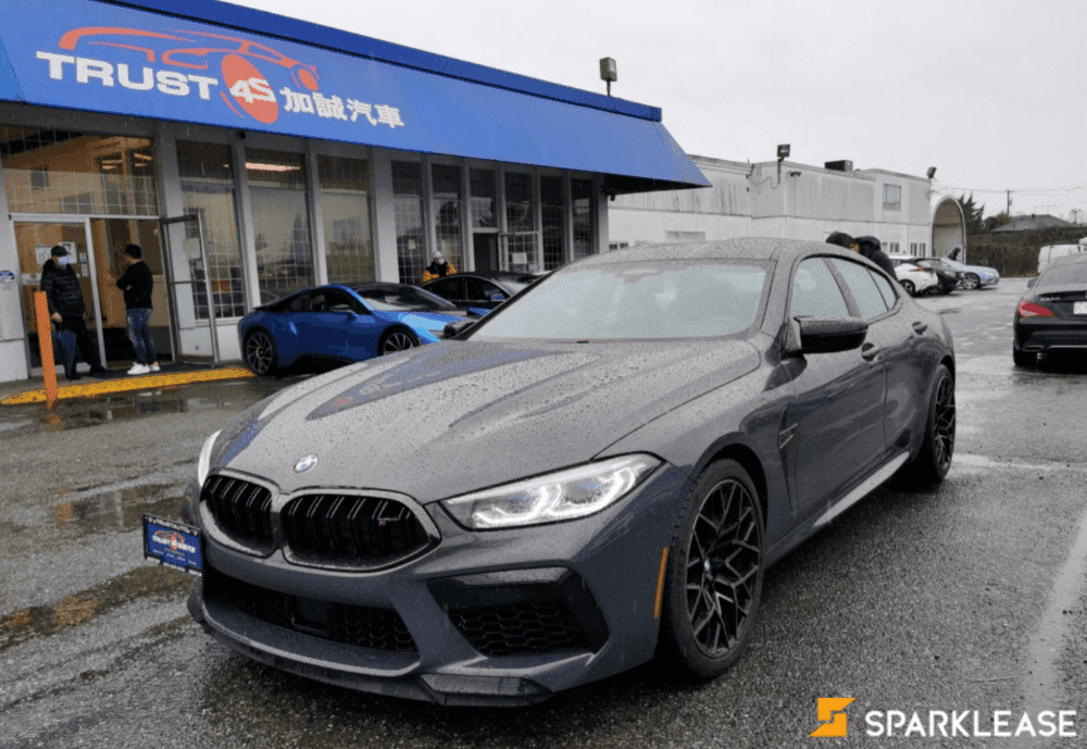 2022 BMW M8 