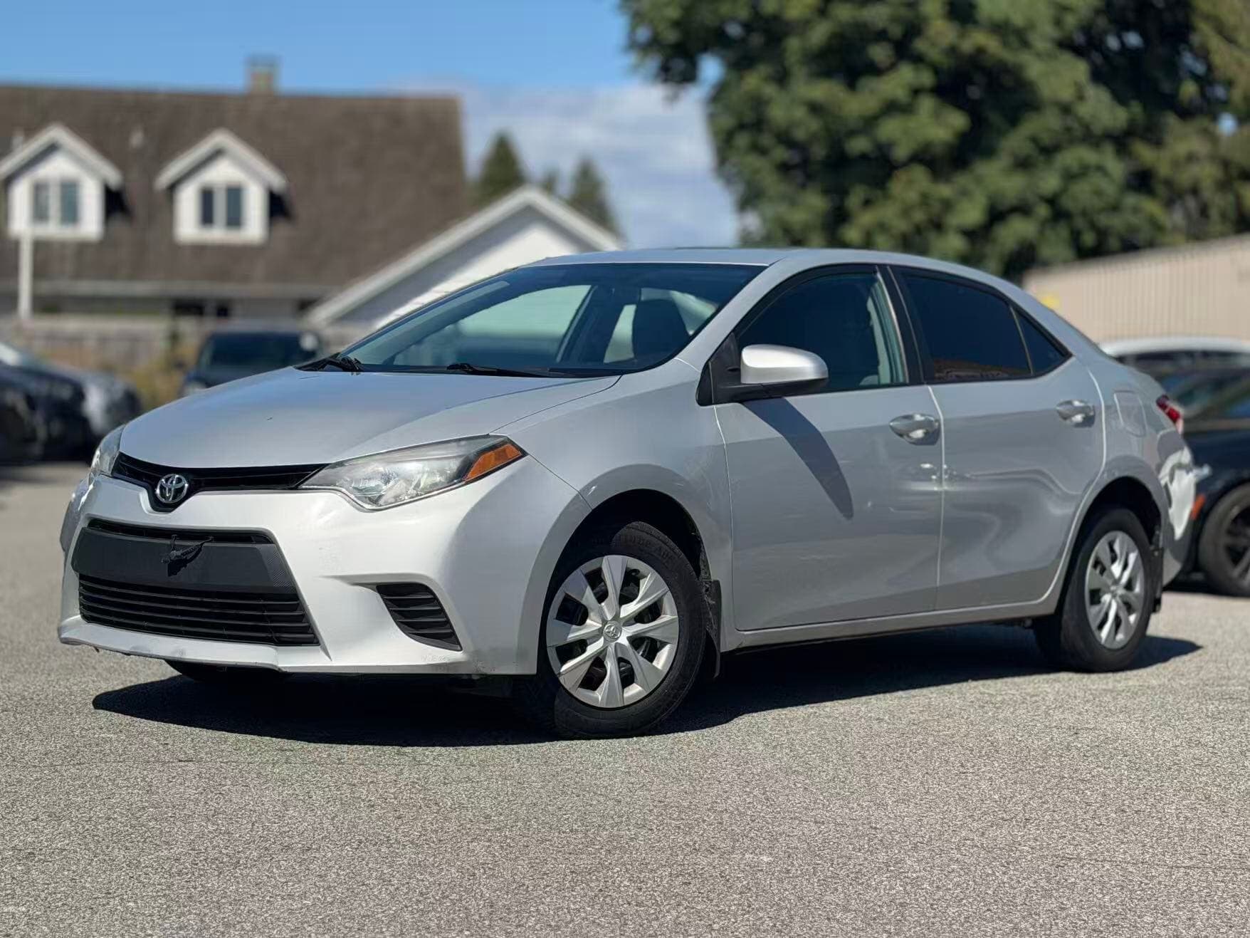 2014 Toyota Corolla CE. NO ACCIDENT. RUNS GREAT.