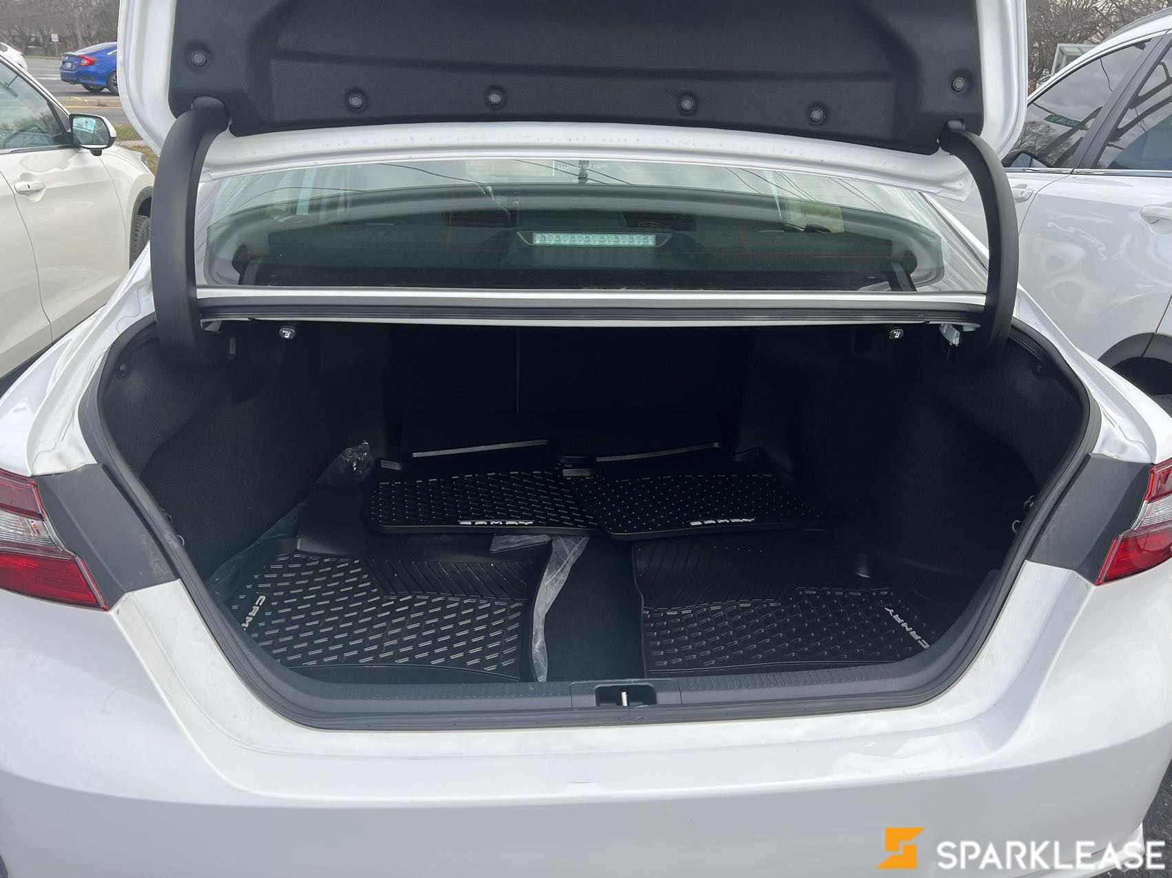 2023 Toyota Camry SE Auto
