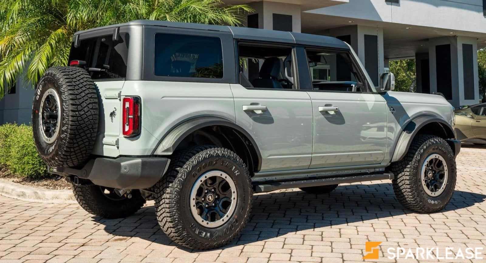 2023 Ford Bronco Outer Banks 4 Door Advanced 4x4