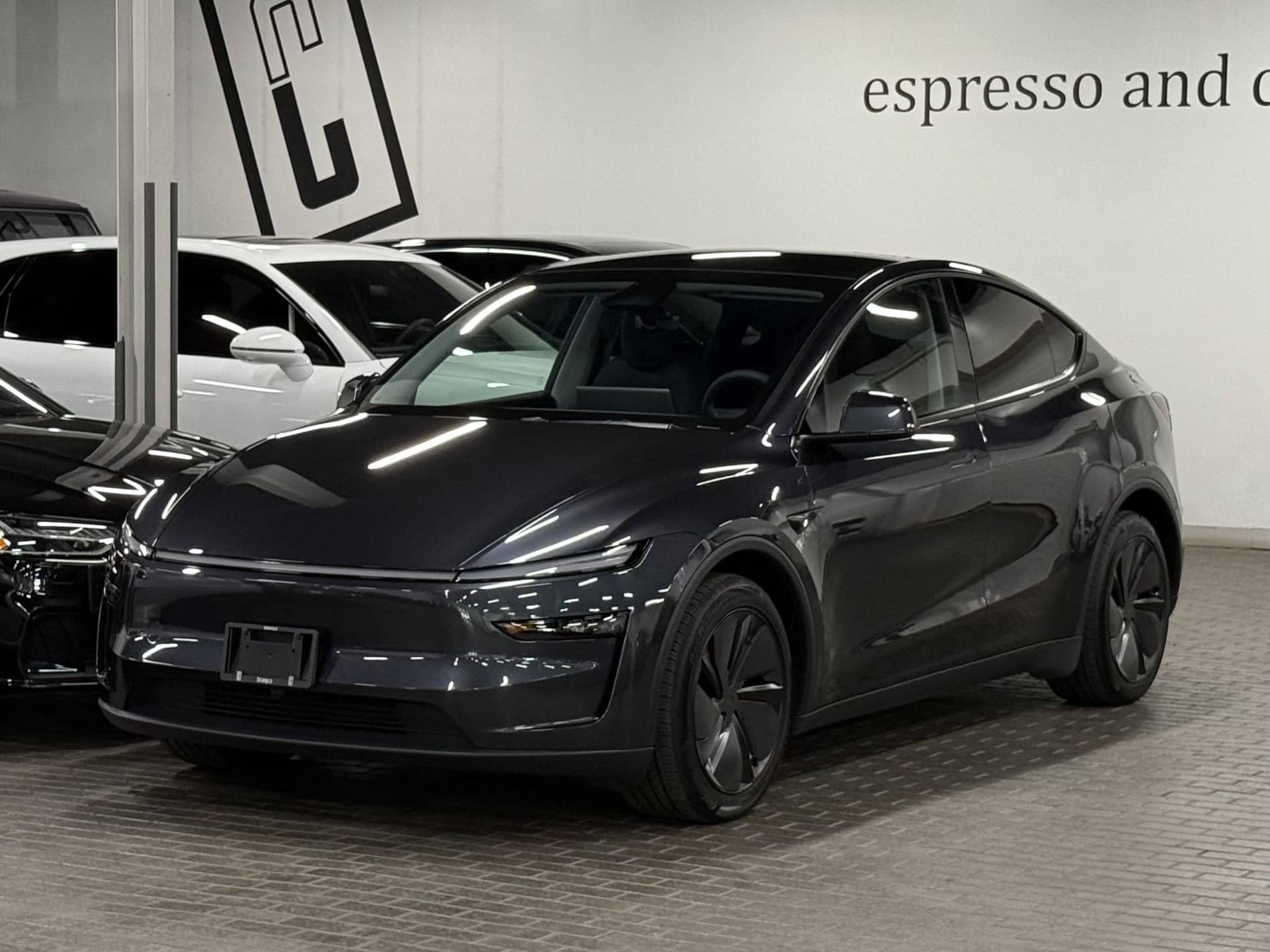 2026 Tesla Model Y Long Range AWD | TOW HITCH